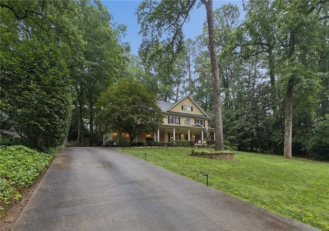 3rd image of 4029 Emma Ln Ne, Atlanta, GA 30342 | MLS# 7785321