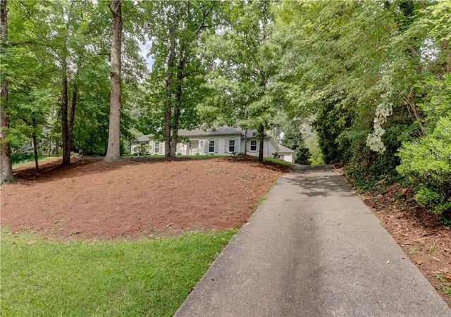 Homes for sale in Atlanta, GA | 7350 Hunters Branch Dr, Atlanta, GA 30328 | MLS# 7801856