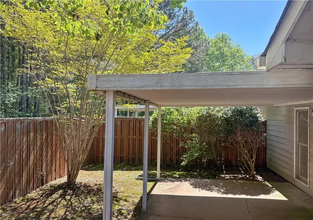 3rd image of 300 Wilbanks Dr, Fayetteville, GA 30215 | MLS# 7750139