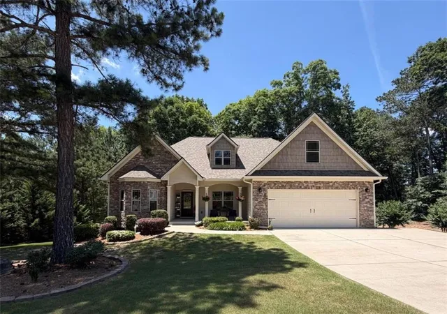 Photo 2 of Sale Pending at 1020 Honey Ln, Loganville, GA 30052 | MLS# 7804669 | Listing updated on 2026-08-19