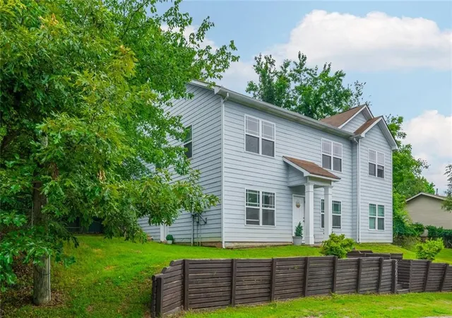 Photo 4 of Sale Pending at 2195 Pinetree Dr, Cumming, GA 30041 | MLS# 7784507 | Listing updated on 2026-10-02