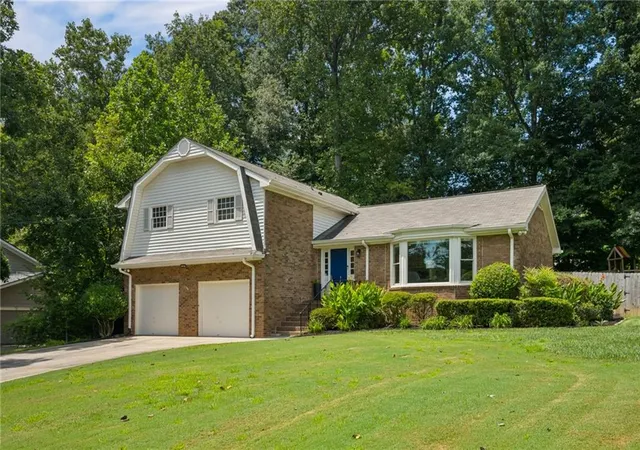 Photo 3 of Sale Pending at 5148 N Peachtree Rd, Atlanta, GA 30338 | MLS# 7822728 | Listing updated on 2026-08-28