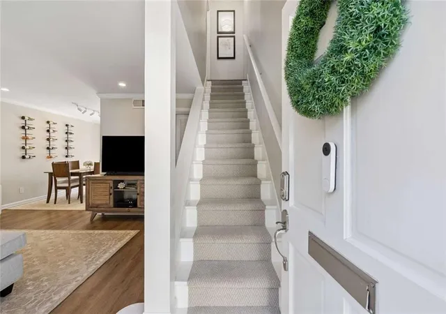 Photo 2 of Townhouse for sale at 136 Nw Peachtree Memorial Dr Nw #VA 1, Atlanta, GA 30309 | MLS# 7828486 | Listing updated on 2026-09-13