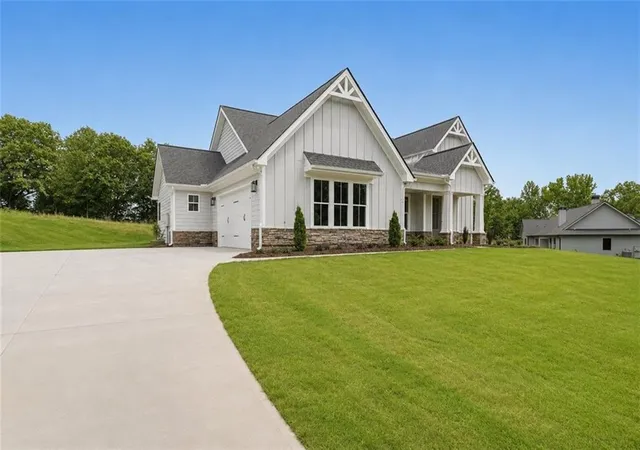3rd image of 77 Maney Rd, Statham, GA 30666 | MLS# 7737227