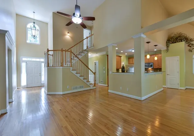 Photo 4 of Sale Pending at 3243 Summer Stream Ln, Kennesaw, GA 30152 | MLS# 7824752 | Listing updated on 2026-09-26