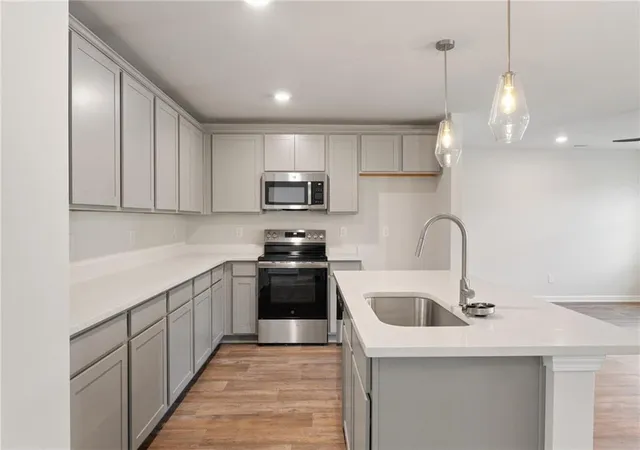 image of 724 Lipizzan Tr, Hogansville, GA 30230 | MLS# 7791937