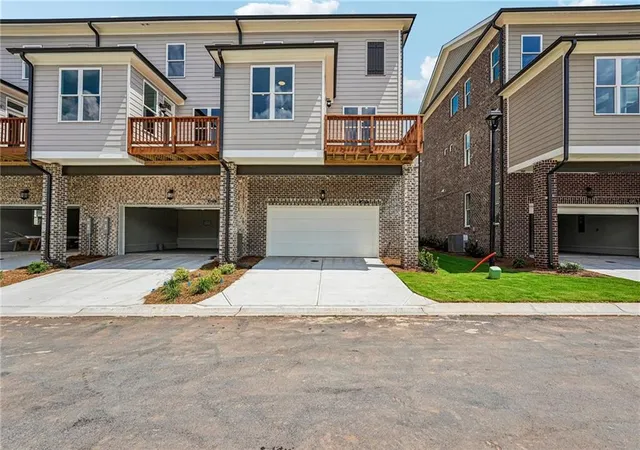 Photo 4 of Townhouse for sale at 3242 Brunel Ln #13, Peachtree Corners, GA 30092 | MLS# 7821356 | Listing updated on 2026-10-28
