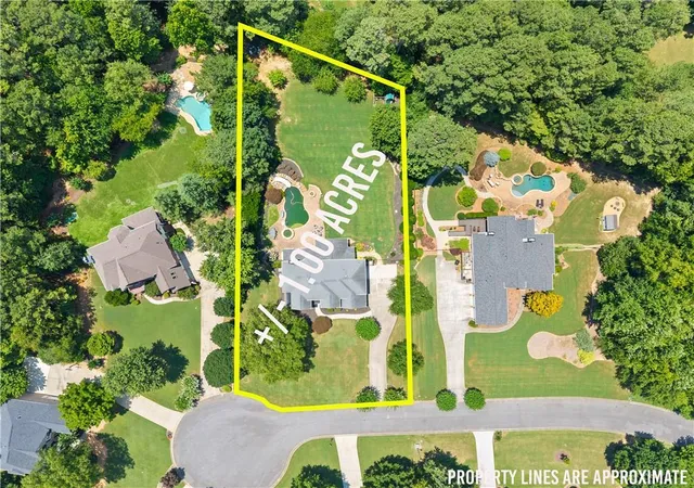 Photo 2 of Sale Pending at 320 Wigton Dr, Alpharetta, GA 30004 | MLS# 7793895 | Listing updated on 2026-08-03