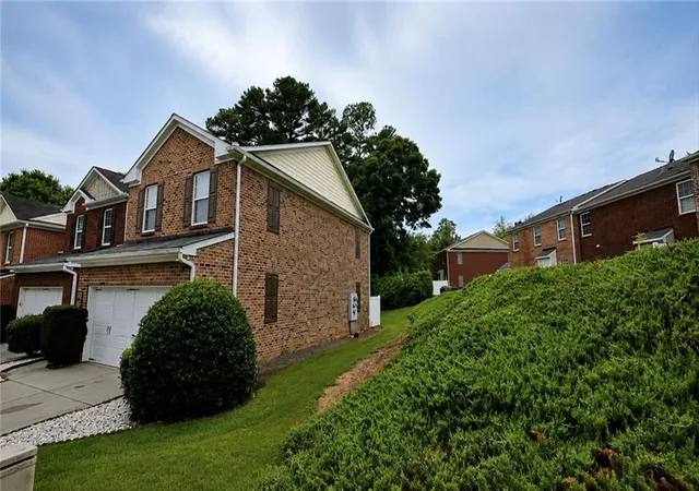 2nd image of 192 Bellewood Oak Dr, Tucker, GA 30084 | MLS# 7799238