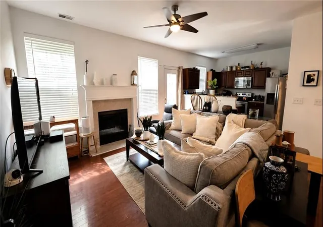 4th image of 192 Bellewood Oak Dr, Tucker, GA 30084 | MLS# 7799238