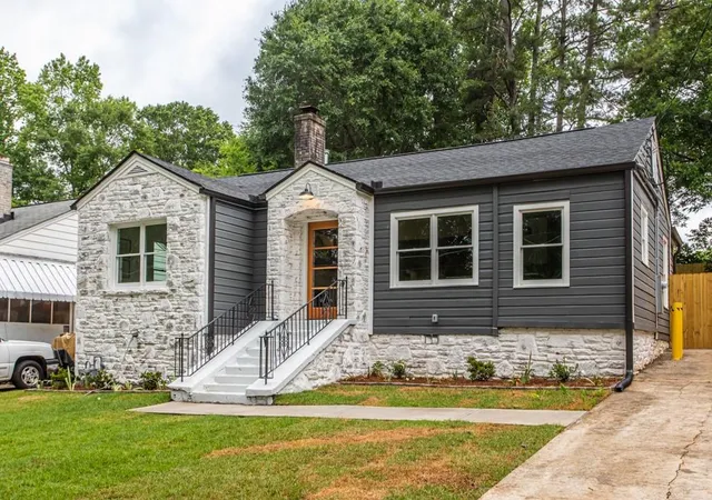 2nd image of 1699 Olympian Wy Sw, Atlanta, GA 30310 | MLS# 7815553