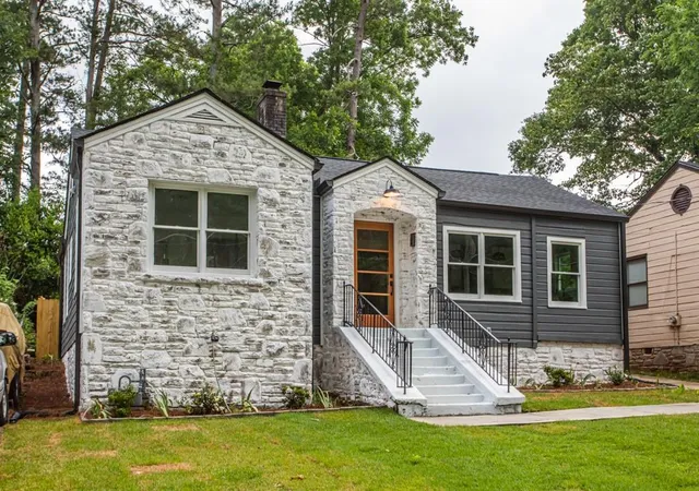 3rd image of 1699 Olympian Wy Sw, Atlanta, GA 30310 | MLS# 7815553