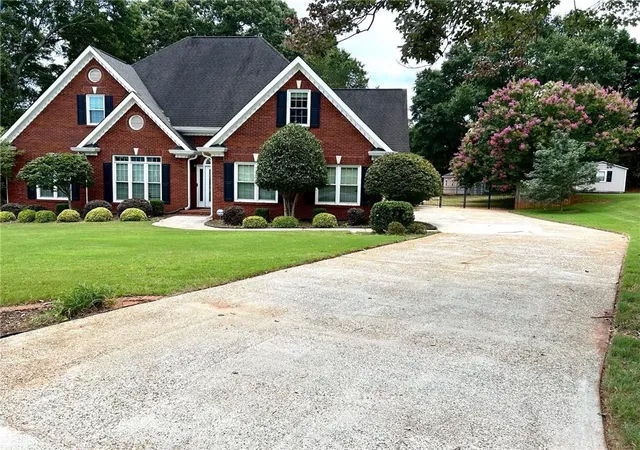 2nd image of 5899 Alpine Ct, Hoschton, GA 30548 | MLS# 7805477