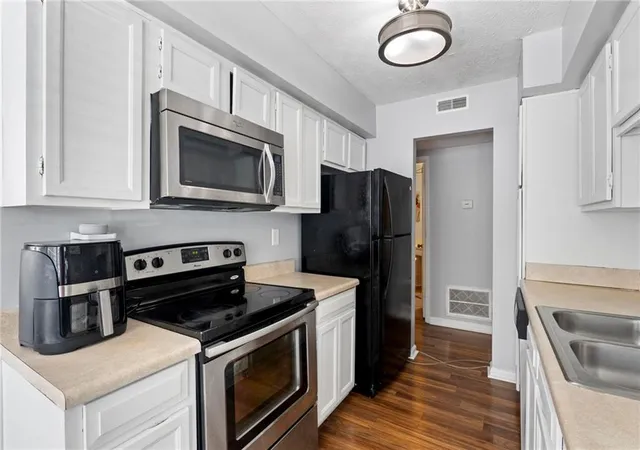 5th image of 1211 Glenleaf Dr, Peachtree Corners, GA 30092 | MLS# 7821970