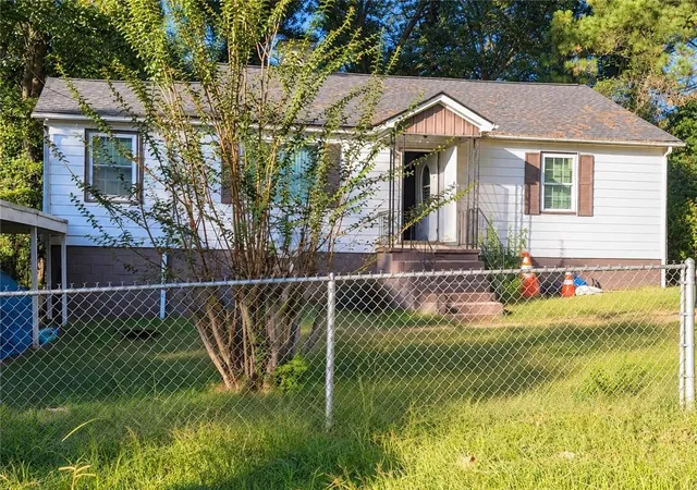 Photo 1 of Single family home for sale at 1325 Lynford Dr, Atlanta, GA 30310 | MLS# 7857913 | Listing updated on 2026-10-23