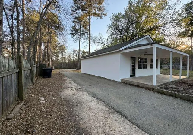 Homes for sale in Griffin, GA | 2518 W Mcintosh Rd, Griffin, GA 30223 | MLS# 7737883