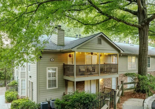 Homes for sale in Atlanta, GA | 2901 Lenox Wy NE, Atlanta, GA 30324