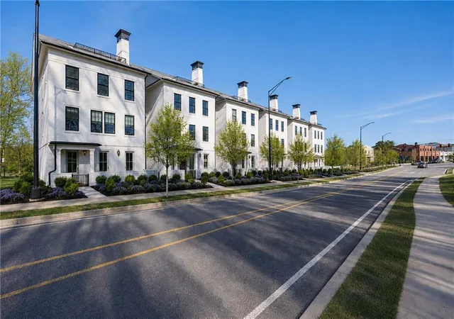 2nd image of 245 Mayfair Ct, Alpharetta, GA 30009 | MLS# 7784572