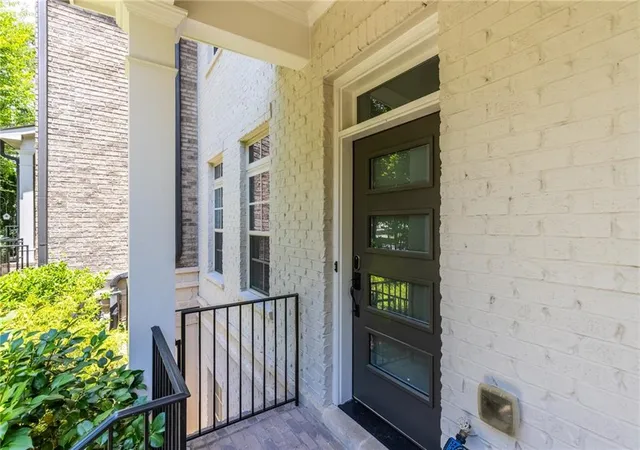 4th image of 4147 Township Pkwy, Sandy Springs, GA 30342 | MLS# 7799924