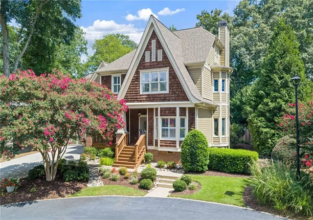 Photo 2 of Sale Pending at 536 Peachtree Oak Dr, Norcross, GA 30071 | MLS# 7818539 | Listing updated on 2026-08-30
