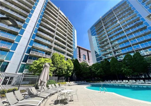 2nd image of 950 W Peachtree St Nw, Atlanta, GA 30309