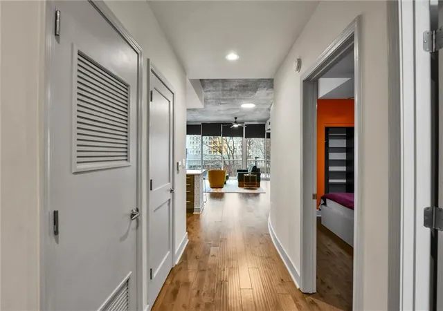 5th image of 950 W Peachtree St Nw, Atlanta, GA 30309