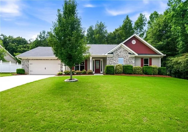 Photo 1 of Single family home for sale at 281 Petal Crk Ln, Jefferson, GA 30549 | MLS# 7805844 | Listing updated on 2026-08-28