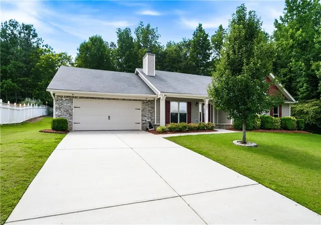 Photo 2 of Single family home for sale at 281 Petal Crk Ln, Jefferson, GA 30549 | MLS# 7805844 | Listing updated on 2026-08-28