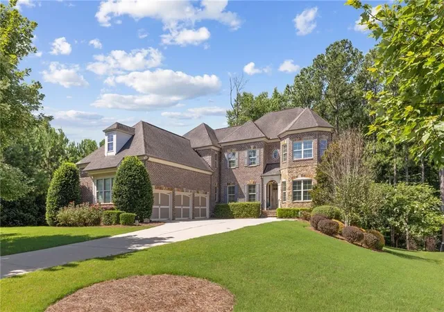 Photo 1 of Sale Pending at 373 Glynnwilde Dr Nw, Marietta, GA 30064 | MLS# 7812246 | Listing updated on 2026-09-05
