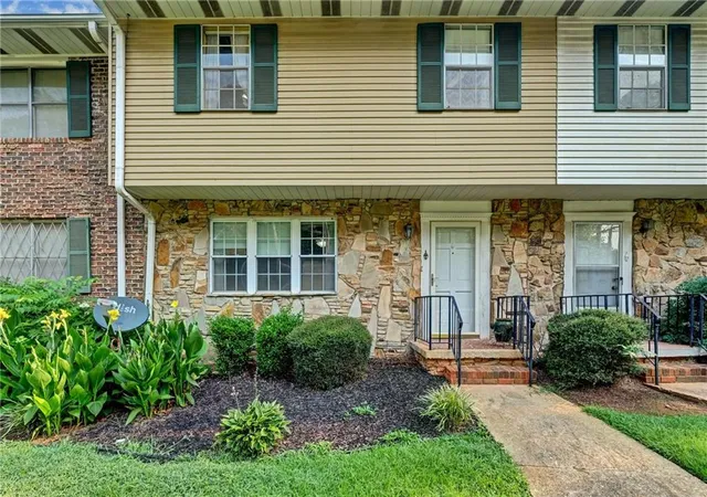 Photo 4 of Condo for sale at 501 Carlton Rd #1F, Palmetto, GA 30268 | MLS# 7814402 | Listing updated on 2026-10-06