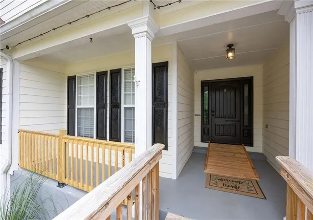 Photo 4 of Sale Pending at 9 Cross Pointe Way, Hiram, GA 30141 | MLS# 7814223 | Listing updated on 2026-08-12