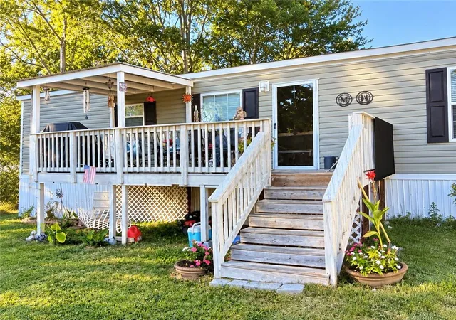 Photo 1 of Single family home for sale at 5973 Lights Fry Rd, Flowery Branch, GA 30542 | MLS# 7846344 | Listing updated on 2026-10-28