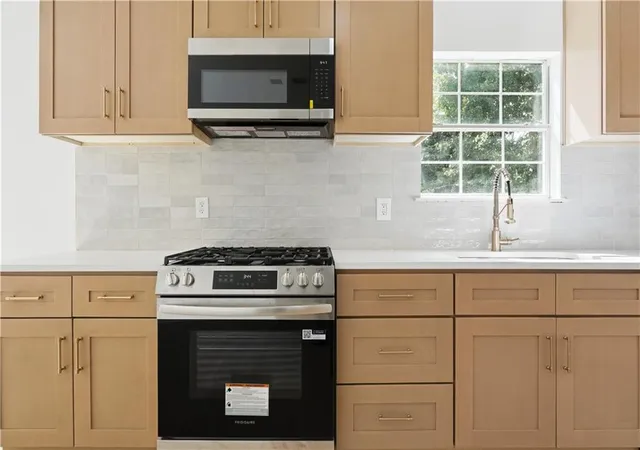 Photo 2 of Sale Pending at 3255 Clifton Farm Dr, Decatur, GA 30034 | MLS# 7815859 | Listing updated on 2026-09-18