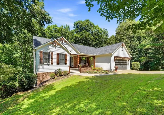 Photo 1 of Single family home for sale at 212 Oak Holw Ct, White, GA 30184 | MLS# 7815215 | Listing updated on 2026-09-08