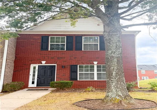 Photo 2 of Townhouse for sale at 7712 Autry Cir #201, Douglasville, GA 30134 | MLS# 7814978 | Listing updated on 2026-08-09