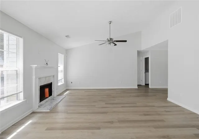 3rd image of 1295 Silverstone Trl, Jonesboro, GA 30238 | MLS# 7800973