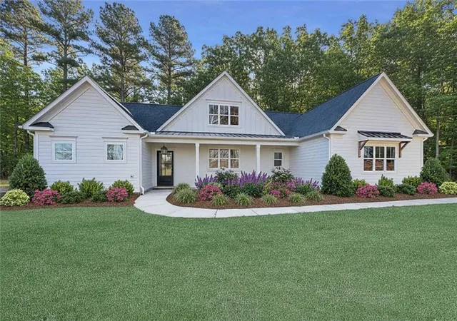 2nd image of 208 Summer Ridge Dr, Ball Ground, GA 30107 | MLS# 7682040