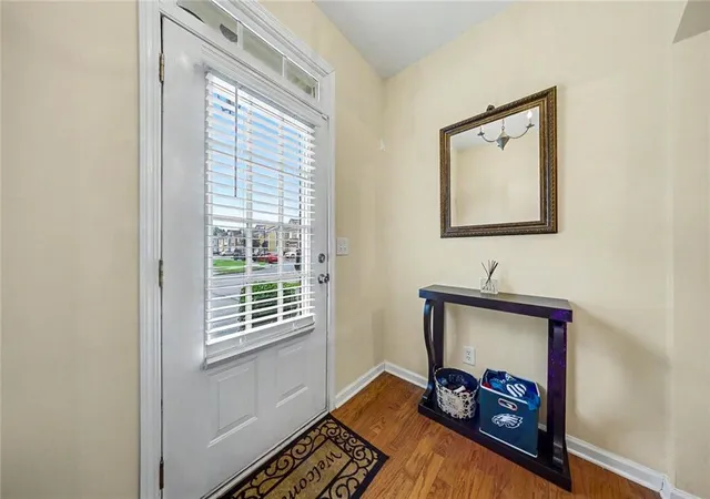 Photo 3 of Sale Pending at 2091 Lakeshore Overlook Dr Nw, Kennesaw, GA 30152 | MLS# 7775962 | Listing updated on 2026-09-21