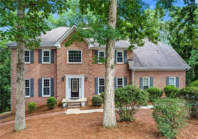 Homes for sale in Johns Creek, GA | 5525 Hampstead Wy, Johns Creek, GA 30097 | MLS# 7788331