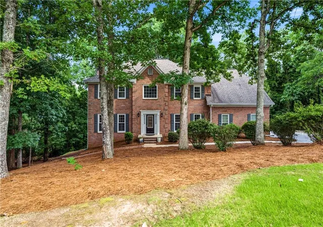 Homes for sale in Johns Creek, GA | 5525 Hampstead Wy, Johns Creek, GA 30097 | MLS# 7788331