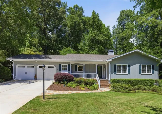 Photo 2 of Sale Pending at 3214 Flint Lock Way Nw, Marietta, GA 30064 | MLS# 7819202 | Listing updated on 2026-09-14