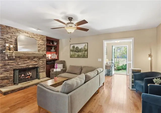 Photo 3 of Sale Pending at 3214 Flint Lock Way NW, Marietta, GA 30064 | MLS# 7819202 | Listing updated on 2026-09-14