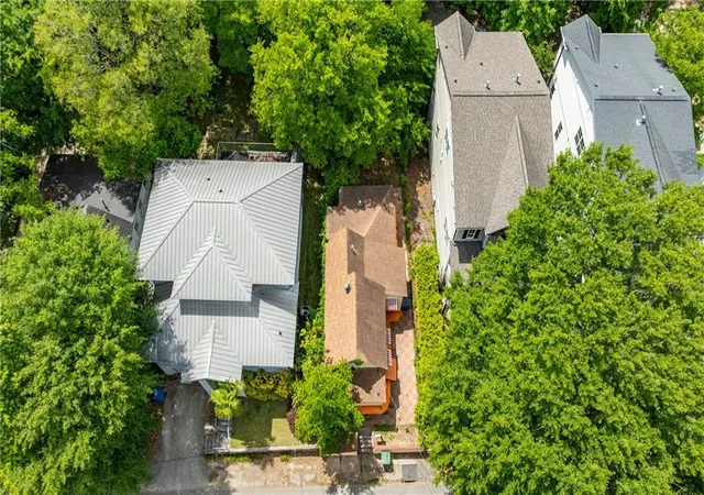 3rd image of 1068 Snyder St Nw, Atlanta, GA 30318 | MLS# 7768179