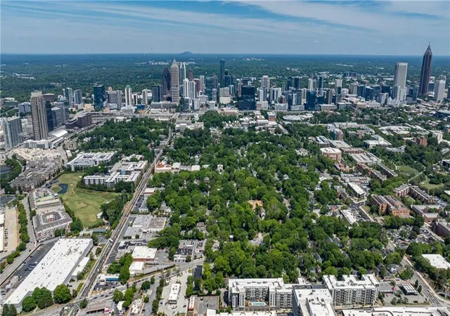 5th image of 1068 Snyder St Nw, Atlanta, GA 30318 | MLS# 7768179