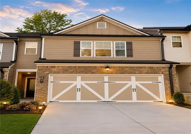 Photo 1 of Townhouse for sale at 5665 Overview Dr, Flowery Branch, GA 30542 | MLS# 7828488 | Listing updated on 2026-10-10