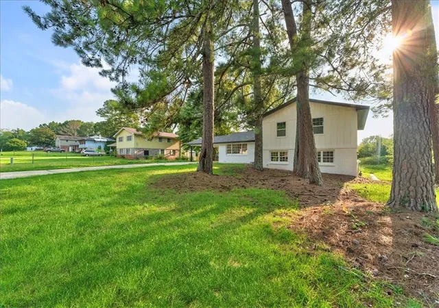 Photo 3 of Single family home for sale at 7697 Marabou Ln, Riverdale, GA 30274 | MLS# 7813398 | Listing updated on 2026-10-27