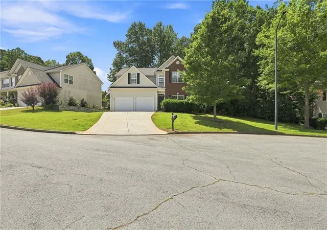 Photo 3 of Single family home for sale at 25 Trayton Way, Hiram, GA 30141 | MLS# 7817964 | Listing updated on 2026-09-16