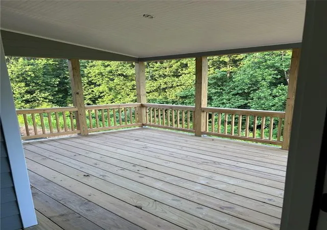 Photo 3 of Sale Pending at 3 Barnwood Pointe, Dallas, GA 30132 | MLS# 7778411 | Listing updated on 2026-08-21