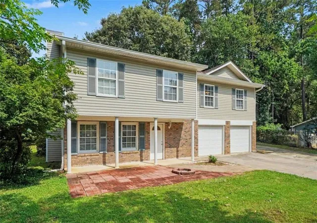 Photo 2 of Sale Pending at 3364 Hollyridge Trl, Marietta, GA 30008 | MLS# 7791747 | Listing updated on 2026-09-11