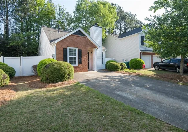 2nd image of 207 Daventry Wy, Woodstock, GA 30188 | MLS# 7761177